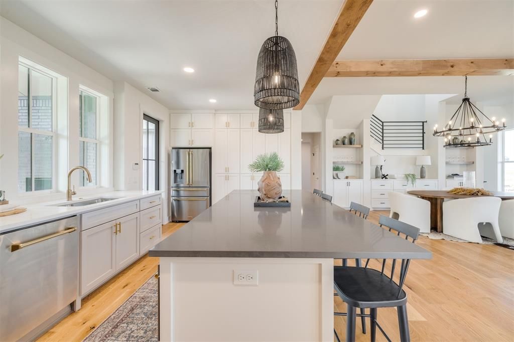 Image 13 of property listing at 29786 Vineyard Meadow Road, Norman, OK 73072