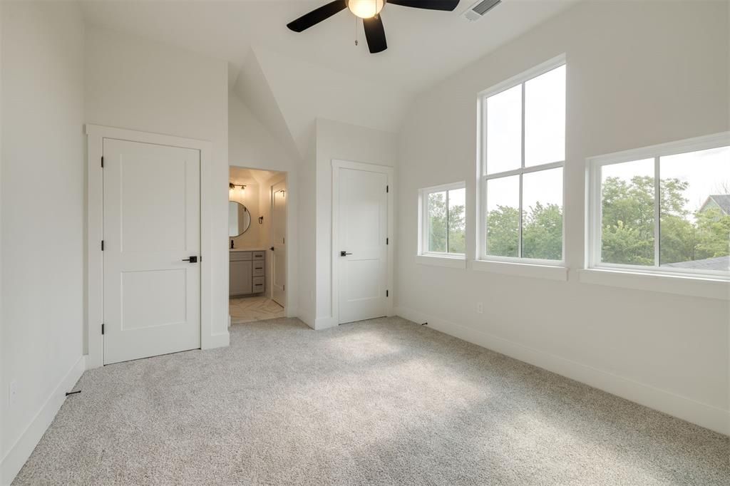 Image 25 of property listing at 29786 Vineyard Meadow Road, Norman, OK 73072