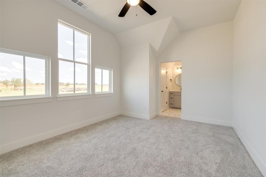 Image 28 of property listing at 29786 Vineyard Meadow Road, Norman, OK 73072