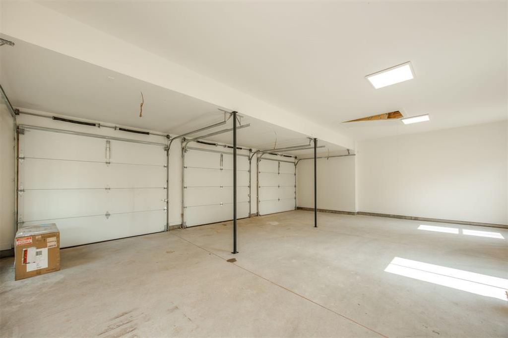 Image 30 of property listing at 29786 Vineyard Meadow Road, Norman, OK 73072