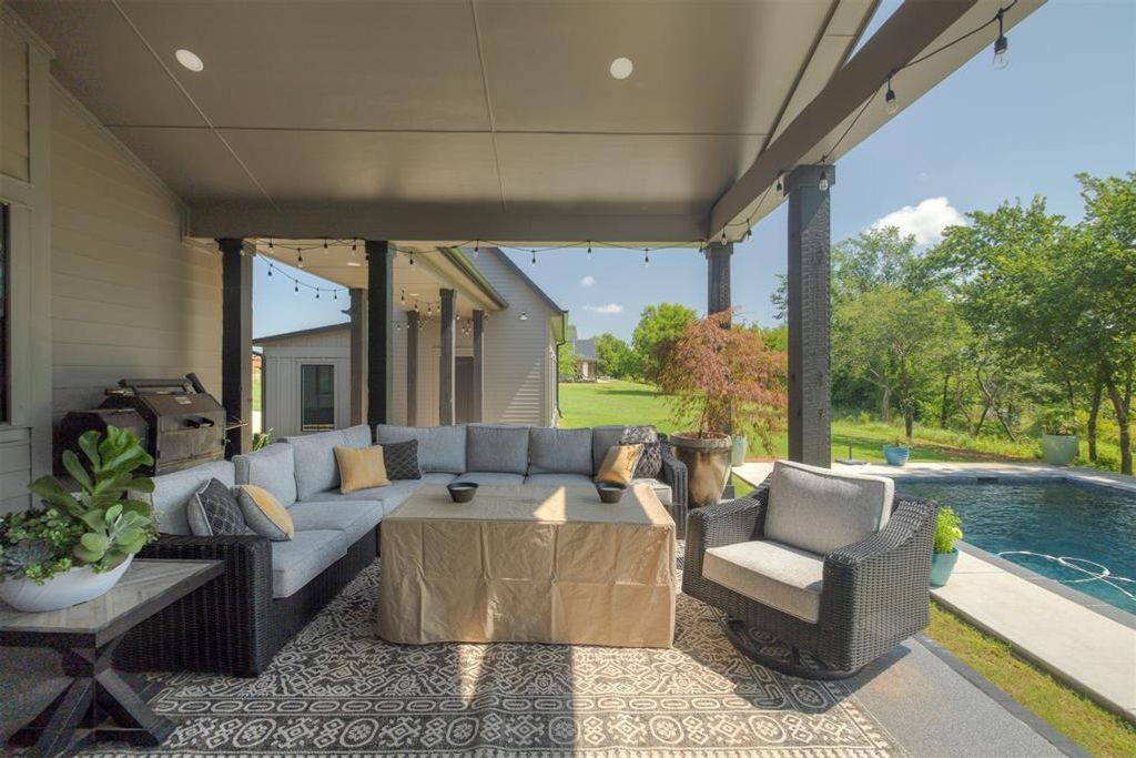 Image 35 of property listing at 29786 Vineyard Meadow Road, Norman, OK 73072