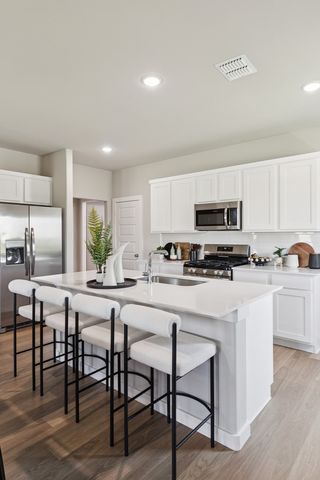 845 Rockcloud Drive, Fort Worth, TX 76052