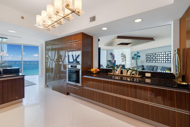 2711 S Ocean Dr 905, Hollywood, FL 33019