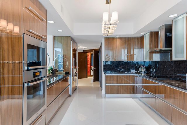 2711 S Ocean Dr 905, Hollywood, FL 33019