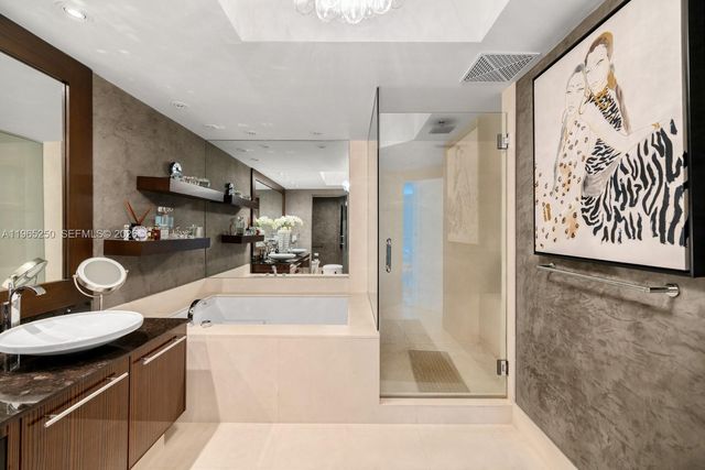 2711 S Ocean Dr 905, Hollywood, FL 33019