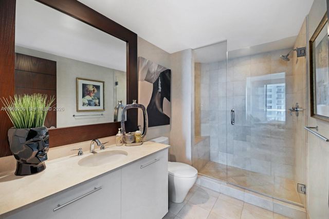 2711 S Ocean Dr 905, Hollywood, FL 33019