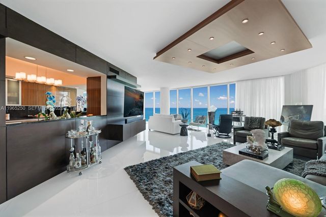 2711 S Ocean Dr 905, Hollywood, FL 33019