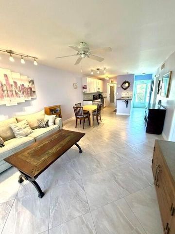 1116 Lake Terrace 114, Boynton Beach, FL 33426