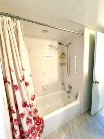 1116 Lake Terrace 114, Boynton Beach, FL 33426