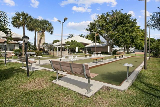 1116 Lake Terrace 114, Boynton Beach, FL 33426