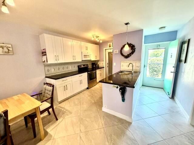1116 Lake Terrace 114, Boynton Beach, FL 33426