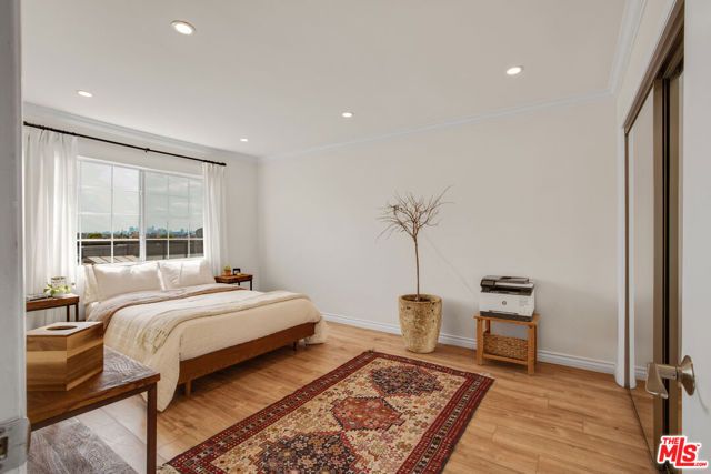 8490 Fountain Avenue 203, West Hollywood, CA 90069
