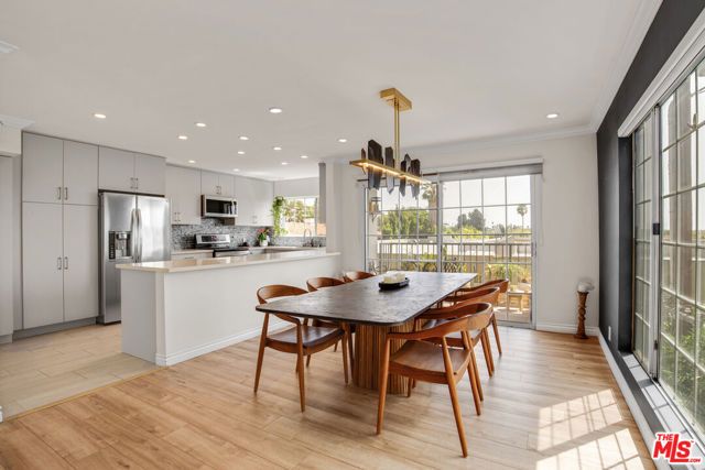 8490 Fountain Avenue 203, West Hollywood, CA 90069