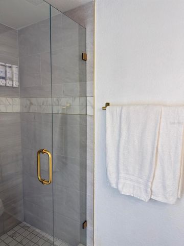 2109 E NAVAJO AVENUE, Tampa, FL 33612