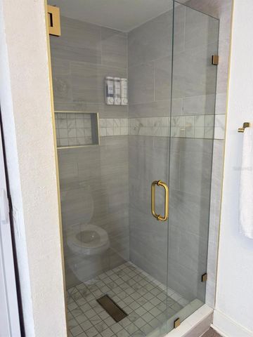 2109 E NAVAJO AVENUE, Tampa, FL 33612