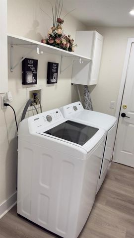 2109 E NAVAJO AVENUE, Tampa, FL 33612