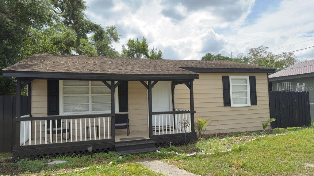 2109 E NAVAJO AVENUE, Tampa, FL 33612