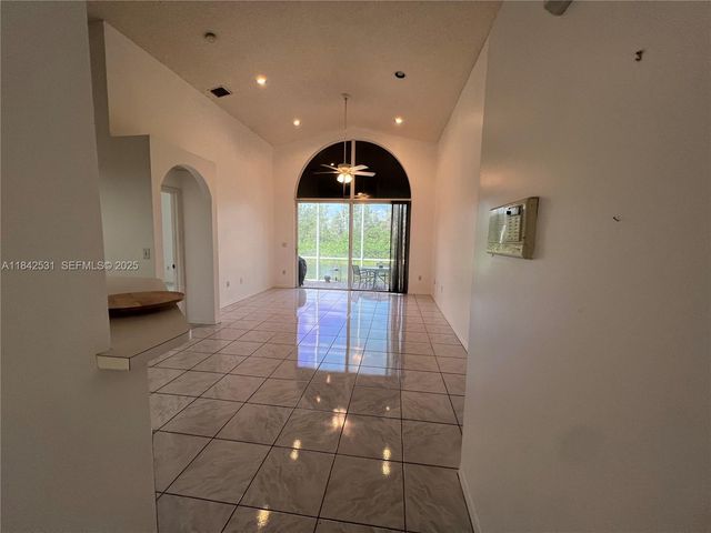 2130 NW 166th Avenue, Pembroke Pines, FL 33028