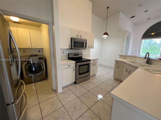 2130 NW 166th Avenue, Pembroke Pines, FL 33028