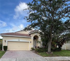 2130 NW 166th Avenue, Pembroke Pines, FL 33028
