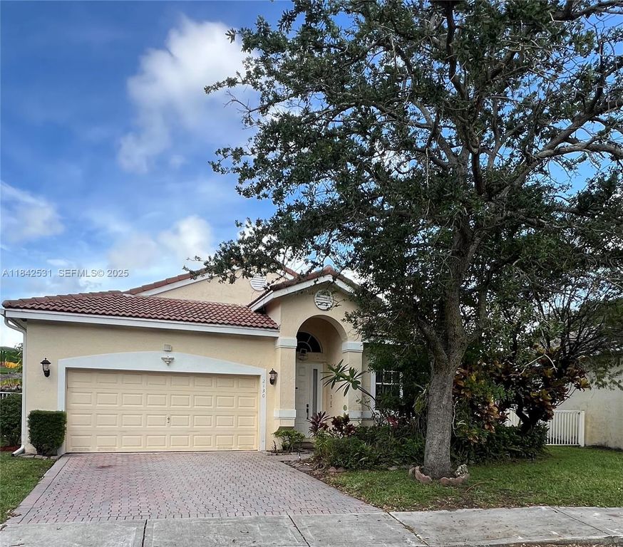 2130 NW 166th Avenue, Pembroke Pines, FL 33028