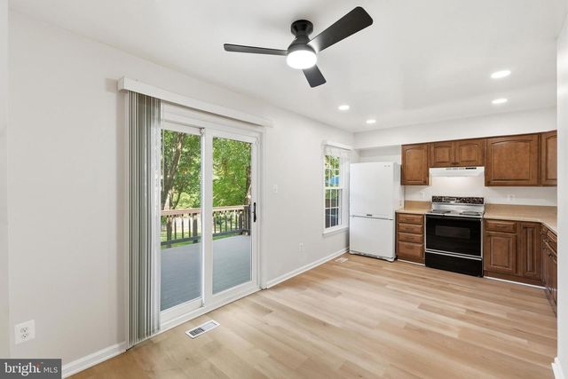7691 NORTHERN OAKS CT, Springfield, VA 22153