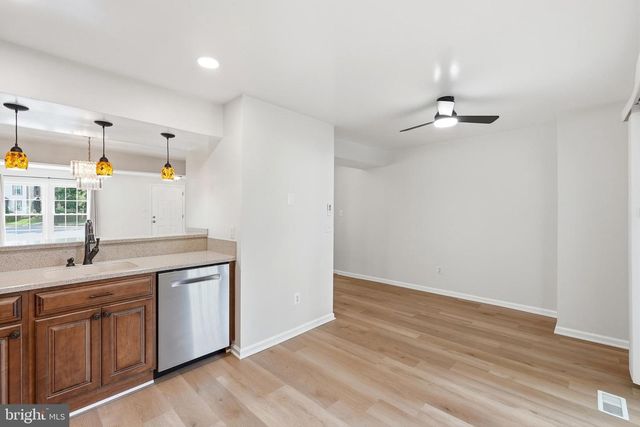 7691 NORTHERN OAKS CT, Springfield, VA 22153