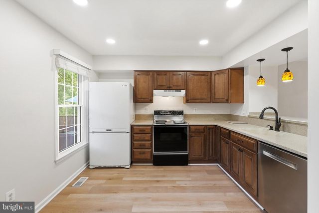 7691 NORTHERN OAKS CT, Springfield, VA 22153
