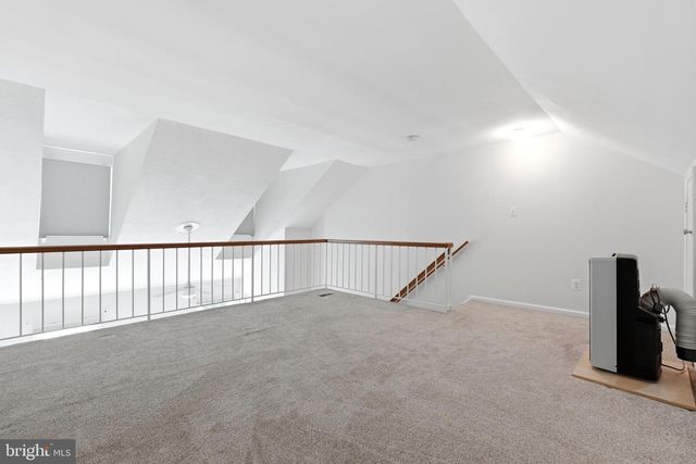 7691 NORTHERN OAKS CT, Springfield, VA 22153