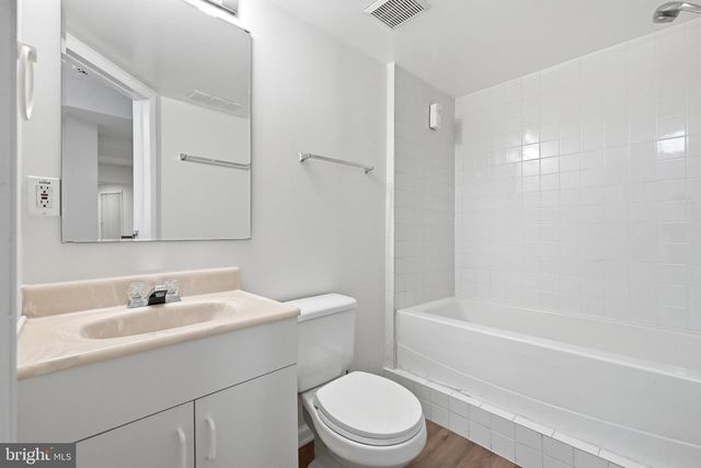 7691 NORTHERN OAKS CT, Springfield, VA 22153