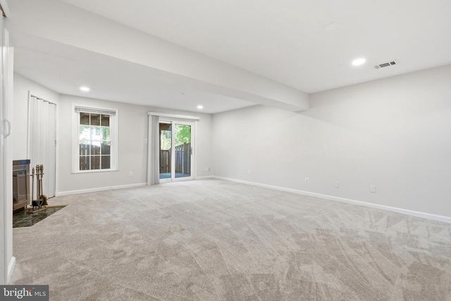 7691 NORTHERN OAKS CT, Springfield, VA 22153