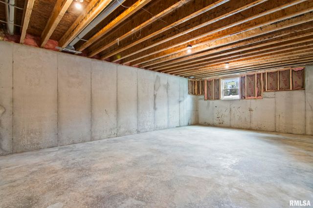 6409 McIntosh Court, Springfield, IL 62711