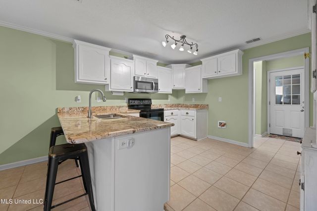 9861 Alexanders Ridge Drive, Olive Branch, MS 38654