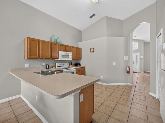 554 PALOMA DRIVE, Davenport, FL 33837