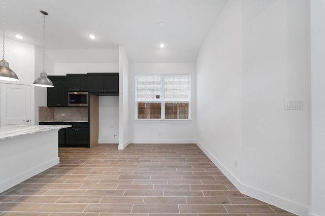 11902 Salty Bend Drive, Mont Belvieu, TX 77523