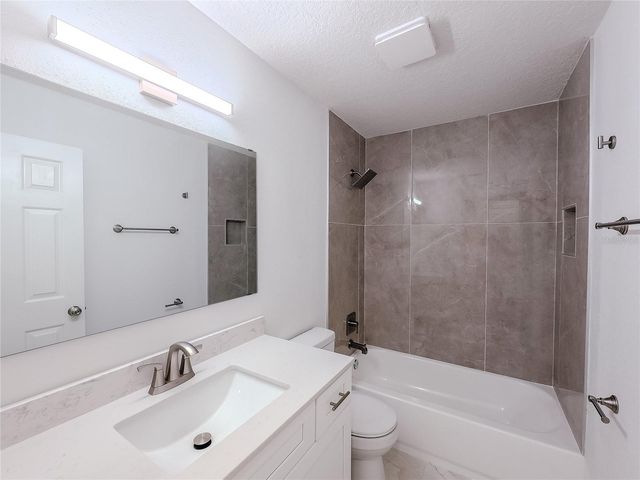 10711 LAKE HILL DRIVE, Clermont, FL 34711