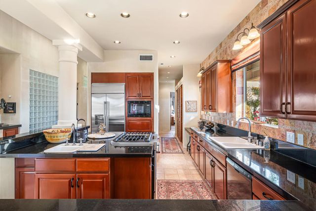 38830 Desert Mirage Drive, Palm Desert, CA 92260