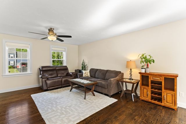 15 Carlton St, Raynham, MA 02767