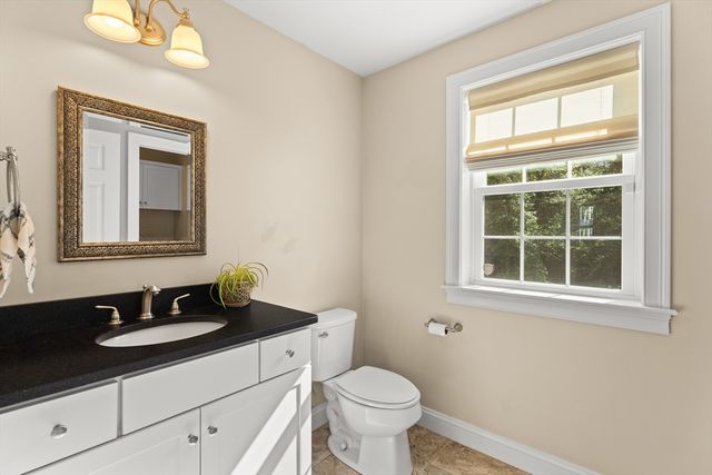 15 Carlton St, Raynham, MA 02767