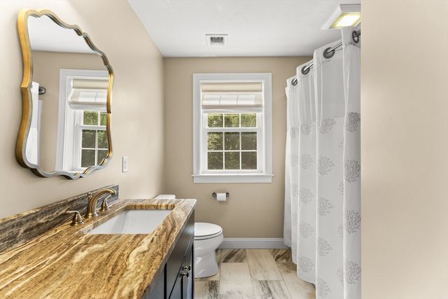 15 Carlton St, Raynham, MA 02767