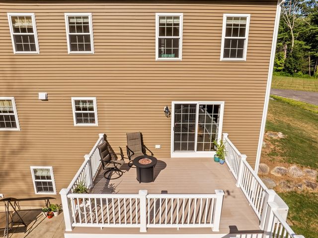 15 Carlton St, Raynham, MA 02767