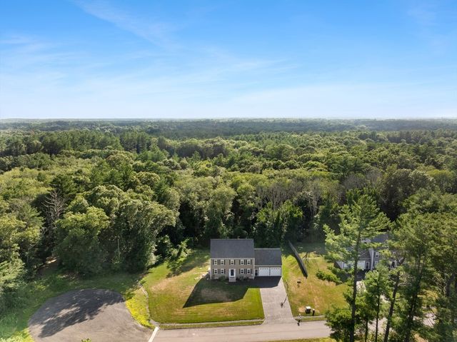 15 Carlton St, Raynham, MA 02767