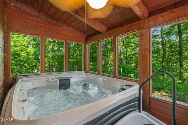 4372 Boogertown Road, Sevierville, TN 37876