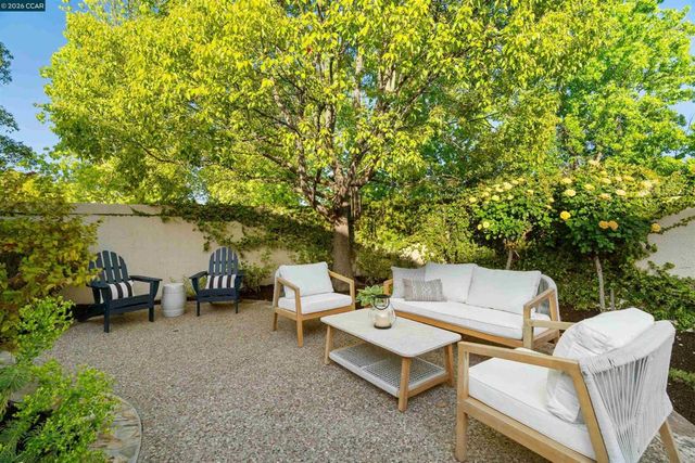 2211 Goldenrod Ln, San Ramon, CA 94582