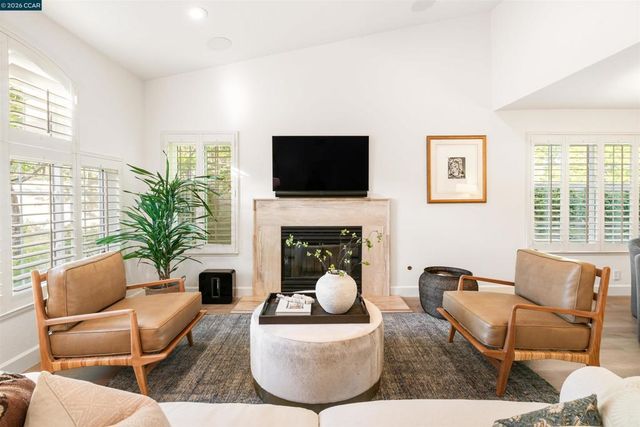 2211 Goldenrod Ln, San Ramon, CA 94582