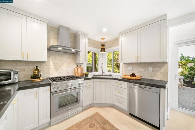 2211 Goldenrod Ln, San Ramon, CA 94582