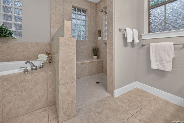 22025 PASEO CORTO DR, San Antonio, TX 78266