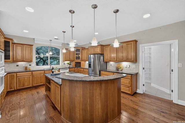 22025 PASEO CORTO DR, San Antonio, TX 78266