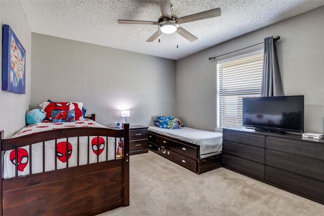 7504 Sean Drive, North Richland Hills, TX 76182