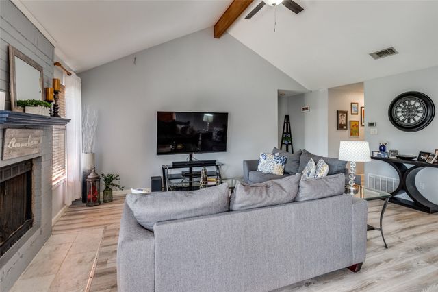 7504 Sean Drive, North Richland Hills, TX 76182